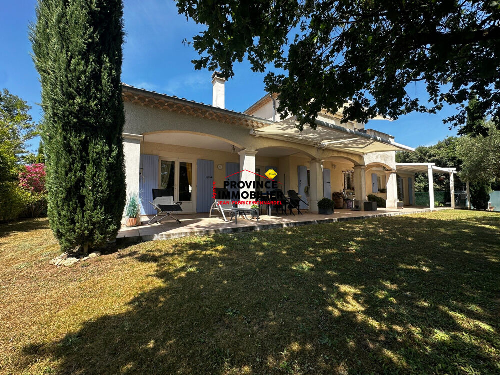 Elegante Villa avec de beaux volumes