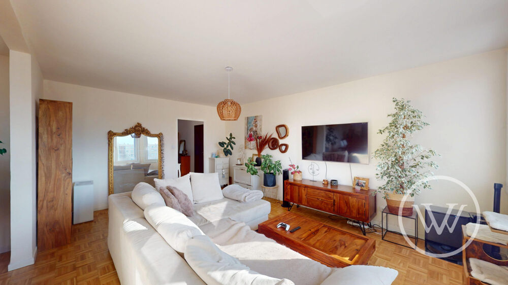Appartement T4 de 96,12m² avec terrasse, balcon et cave, Valenc
