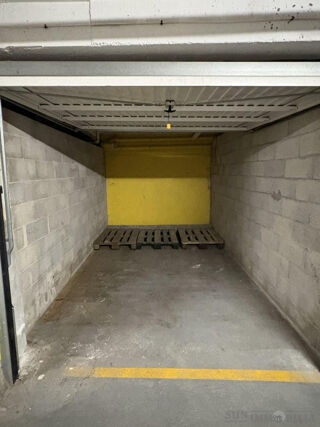  Parking / Garage à louer 12 m²
