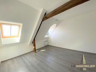  Appartement à louer 3 pièces 82 m²