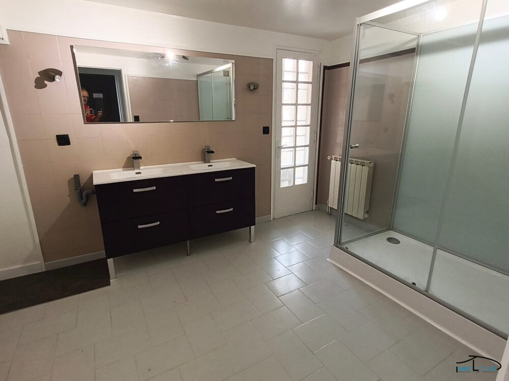 Location Appartement SPACIEUX T3 - centre DECAZEVILLE Decazeville