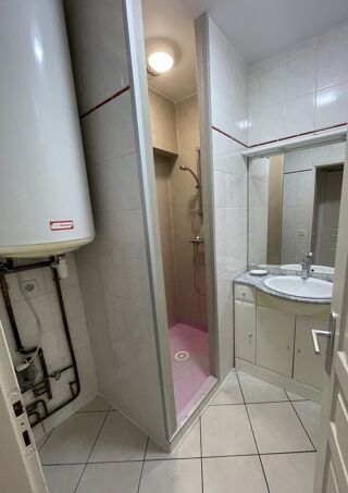  Appartement à louer 2 pièces 60 m²
