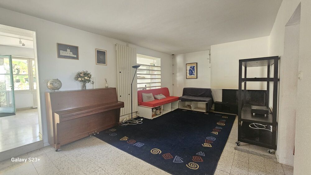 GRANDE MAISON FAMILIALE A RENOVER