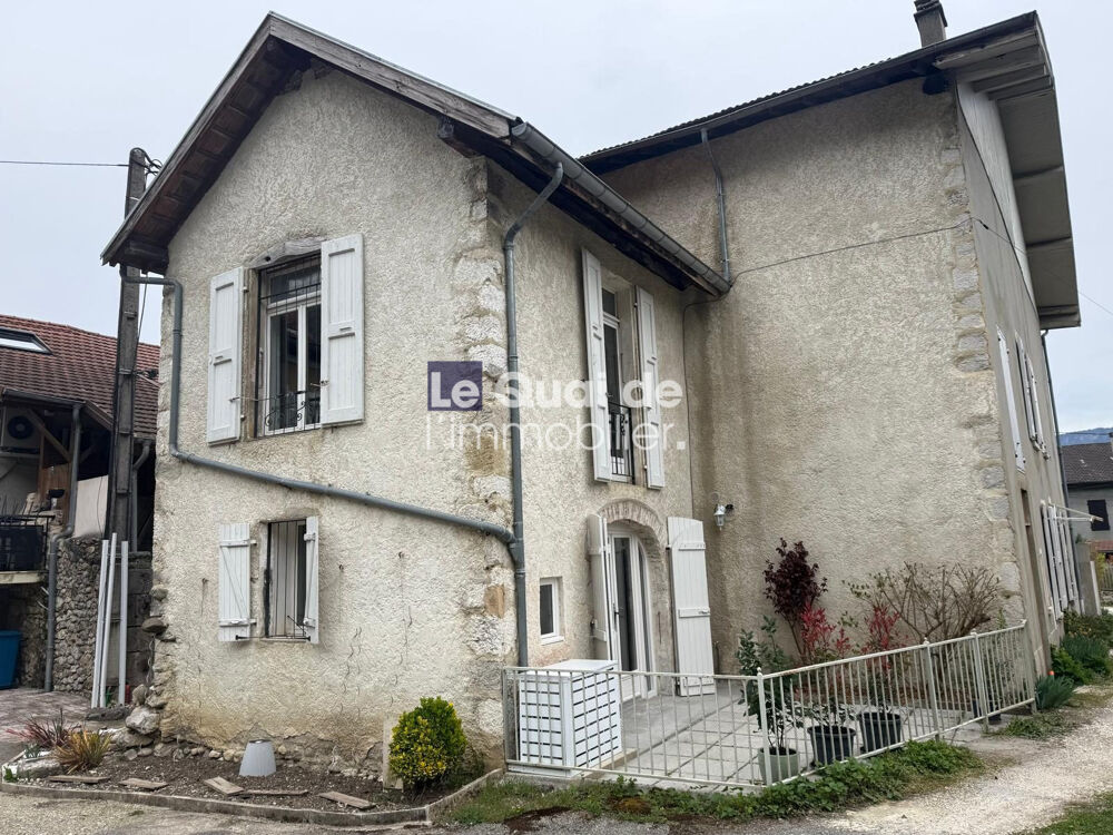 Appartement comparabe à une maison de village avec terrasse