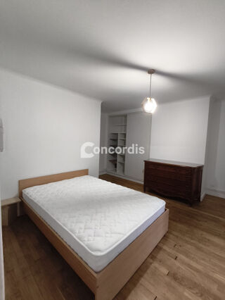  Appartement à louer 2 pièces 53 m²