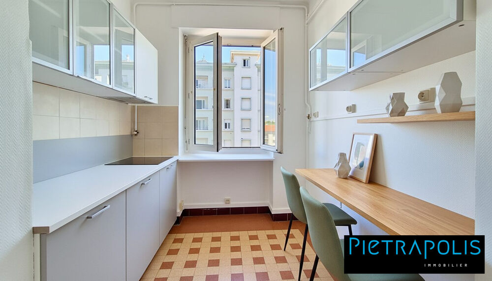 Vente Appartement Lyon 8 - T3 de 63.81m² avec balcon au 4ème ét/7- ascenseur - Lyon 8