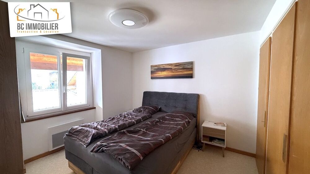 T4 en duplex à Challex