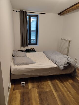  Appartement à louer 3 pièces 80 m²