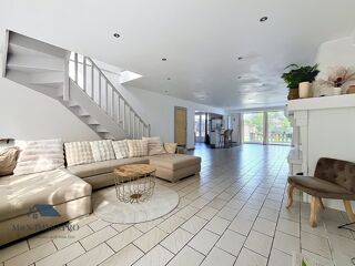  Maison à vendre 6 pièces 205 m²