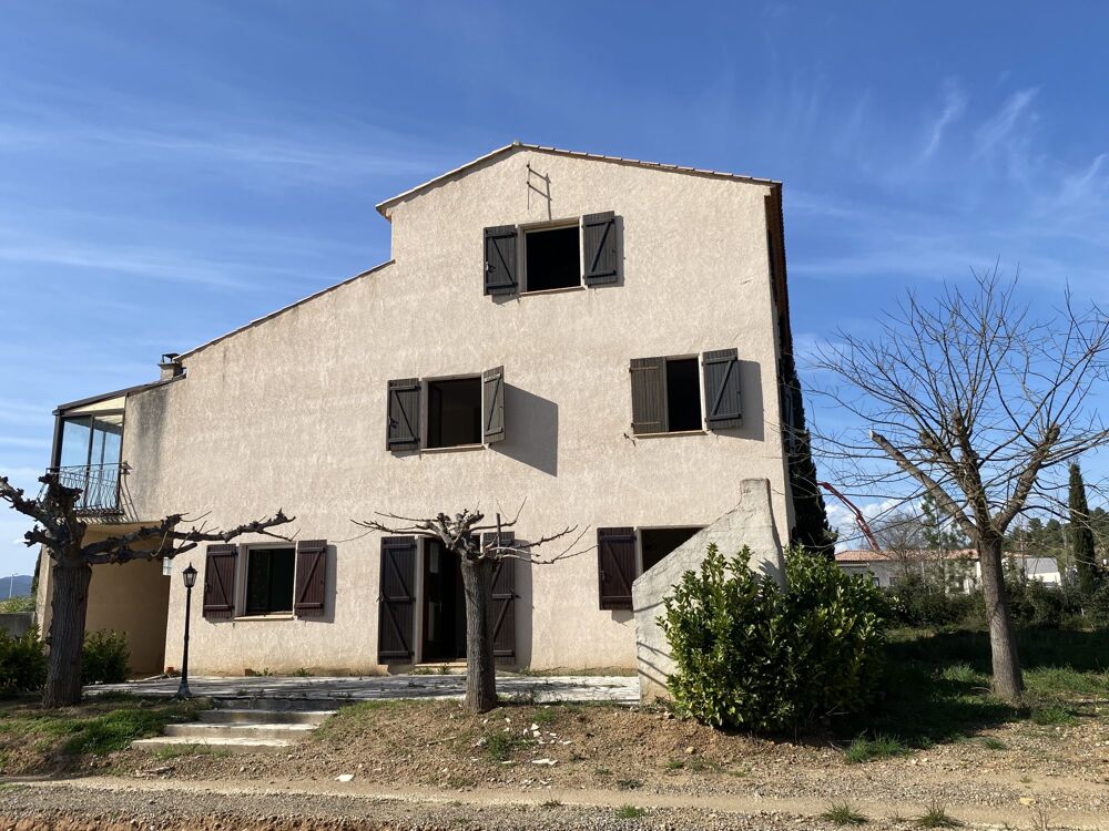 Grande maison avec garage