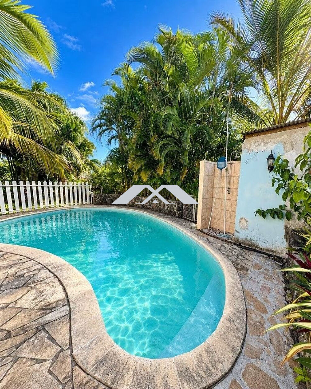 Belle villa familiale avec piscine très proche du centre ville