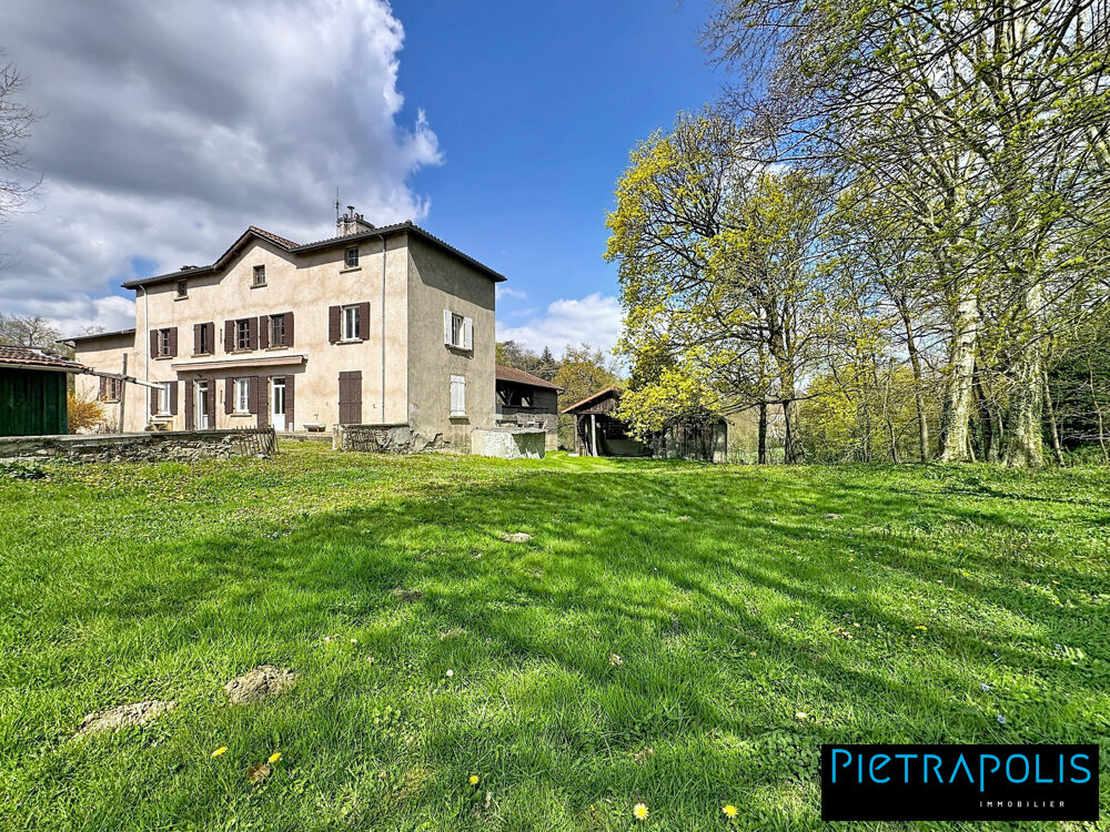 Maison de 320m² à rénover sur une parcelle de 5249m2 et dépe