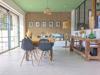  Maison  vendre 8 pices 300 m