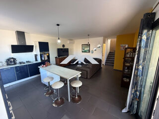  Maison à louer 7 pièces 136 m²