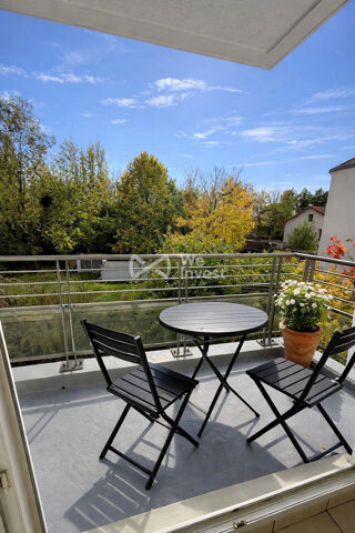 Location Appartement Appartement 2 piéces - Vaujours - Balcon - Parking - Proche tra Vaujours