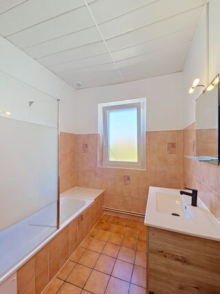  Maison à louer 4 pièces 115 m²