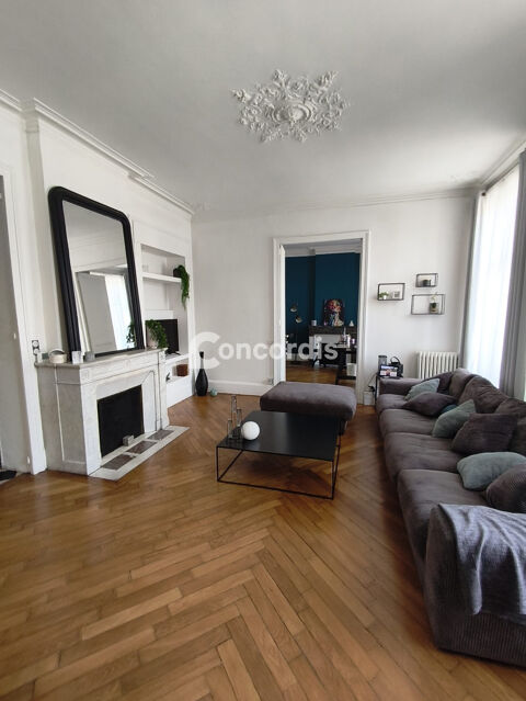   Magnifique appartement meublé de 127 m² avec garage et jardin Appartement - 6 pièce(s) - 127 m²