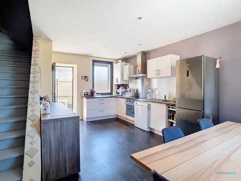   Maison proche de toutes commodits Maison - 5 pice(s) - 99 m