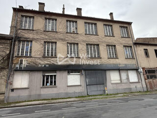  Immeuble à vendre 1900 m²