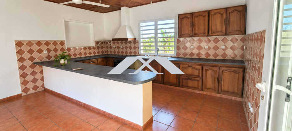 Maison familiale traditionnelle de plain-pied type F5 Saint Loui