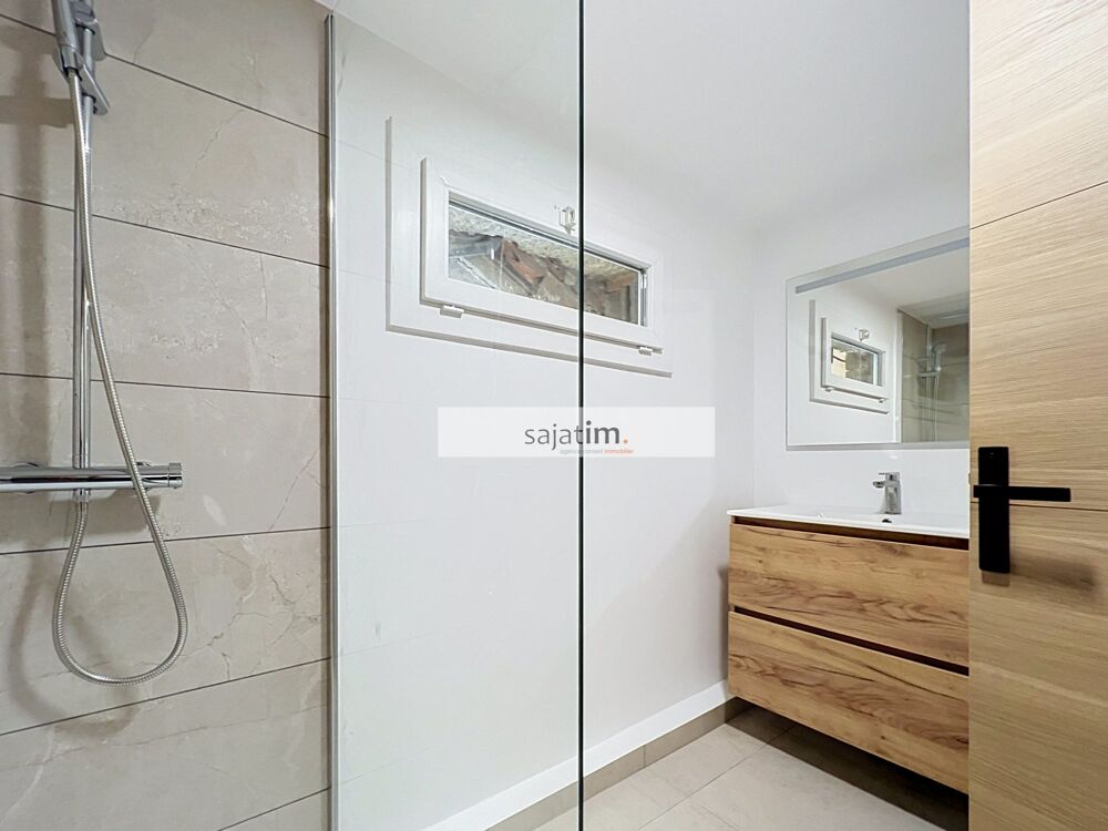 Vente Maison SANARY BEAUCOURS VILLA T5 de 110 m² avec jardin et garage Sanary-sur-mer