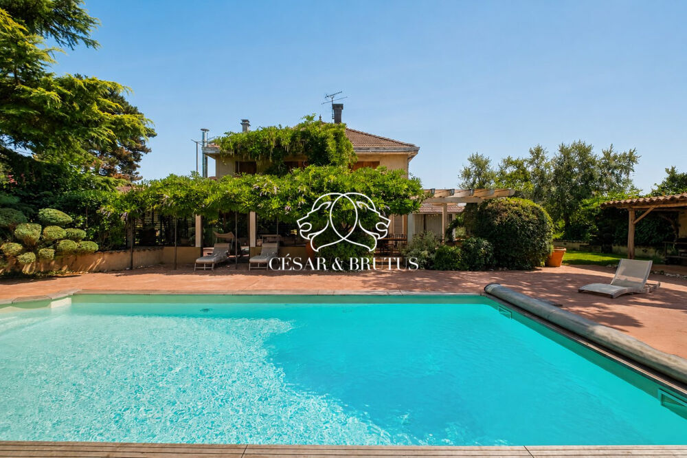 MAISON CHARLY - 8 PIECES 308m² - JARDIN SOIGNE 1909m²