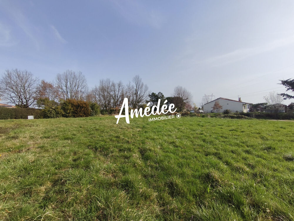   Terrain constructible 944 m² 