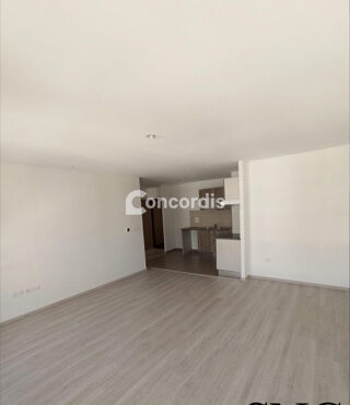  Appartement à louer 3 pièces 65 m²