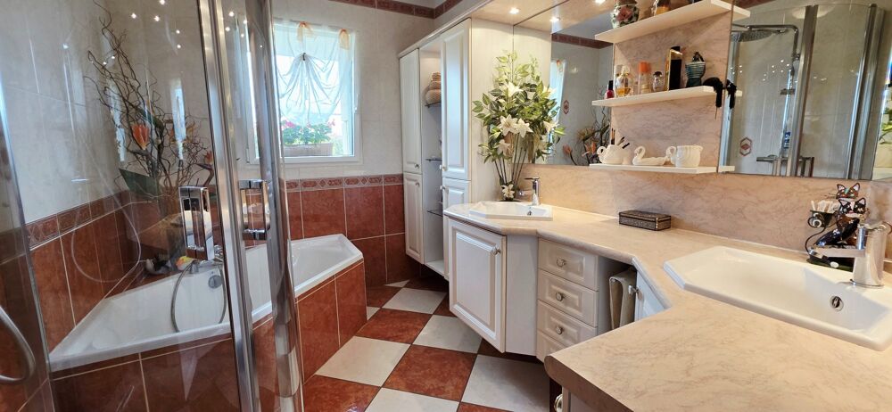 à vendre  Maison Saint-Quay-Perros (22700)