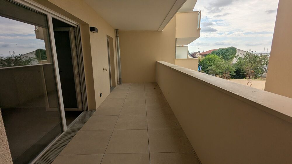 T3 neuf avec balcon et parking