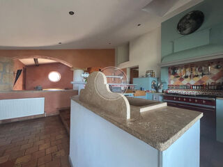  Maison  vendre 7 pices 240 m