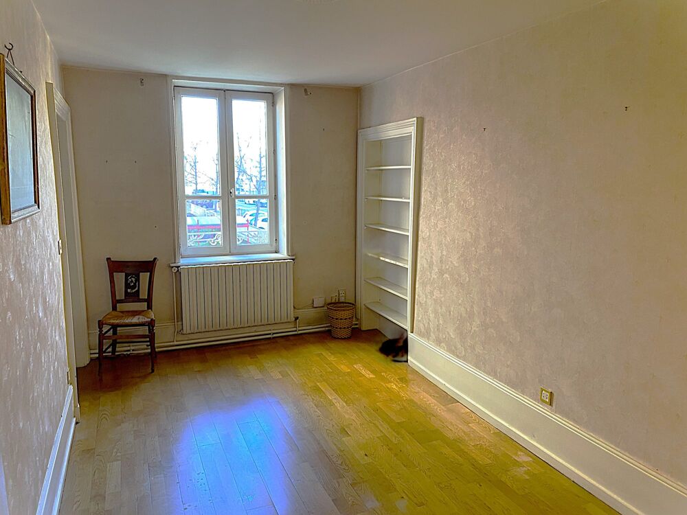APPARTEMENT BOURGEOIS AU PROMENOIR