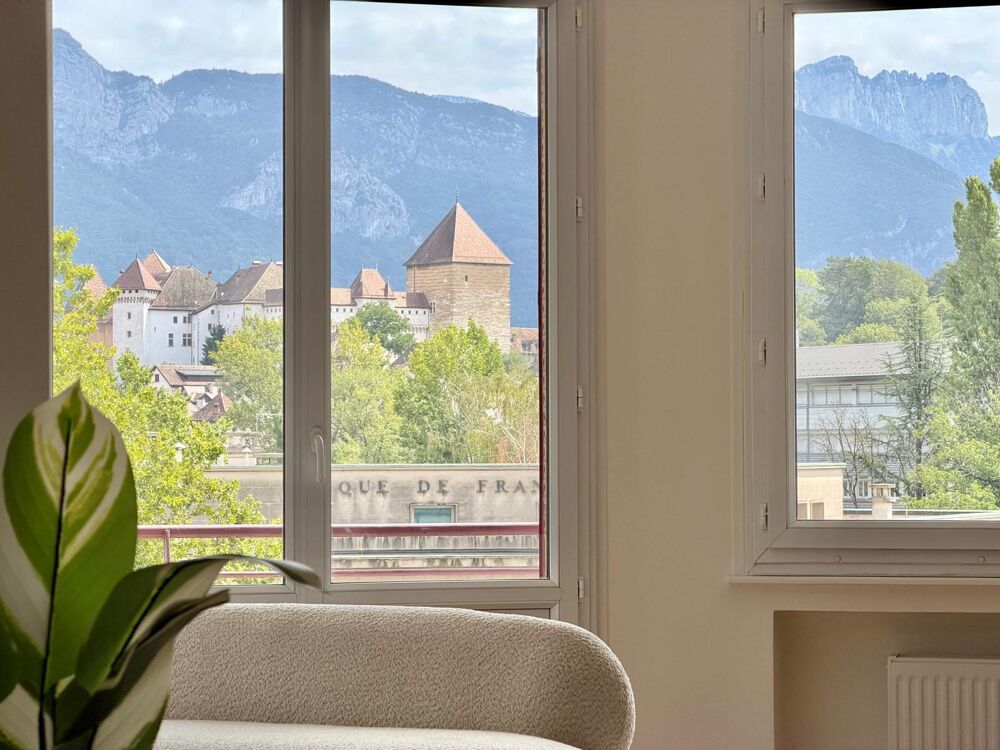 Vente Appartement En exclusivité – T3 rénové de 87 m² avec vue sur le châte Annecy