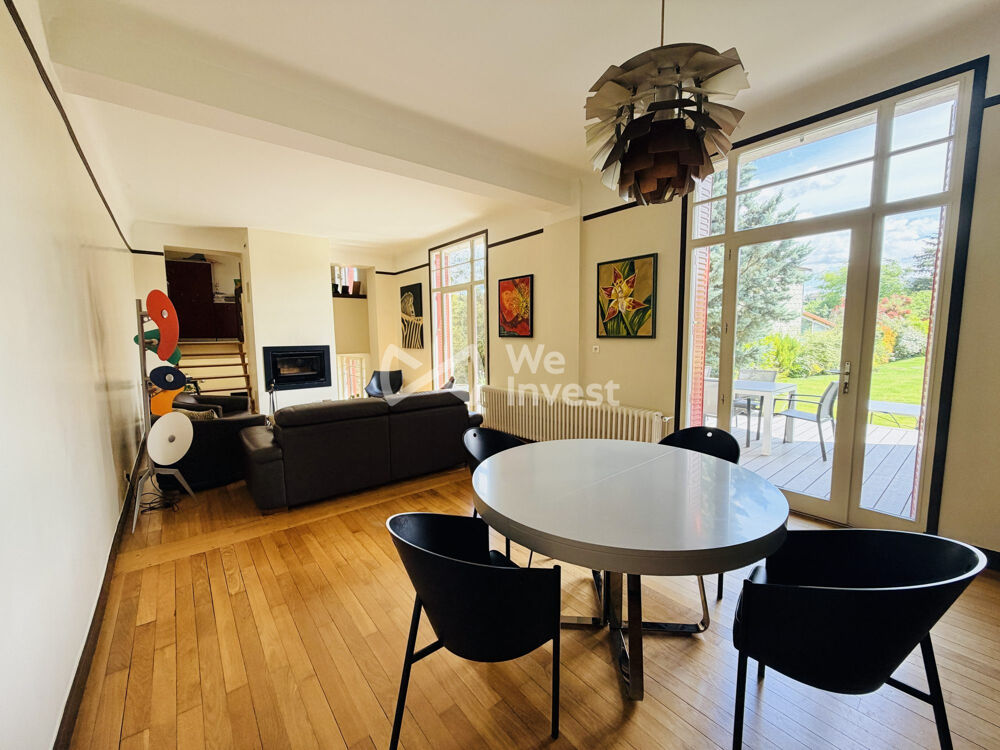Villa de charme avec piscine, dépendance et jardin.