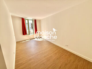  Appartement à louer 3 pièces 76 m²