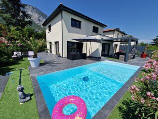  Maison à louer 5 pièces 127 m²
