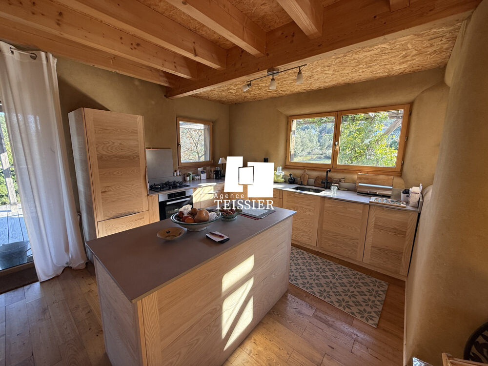 à vendre  Maison Banne (07460)