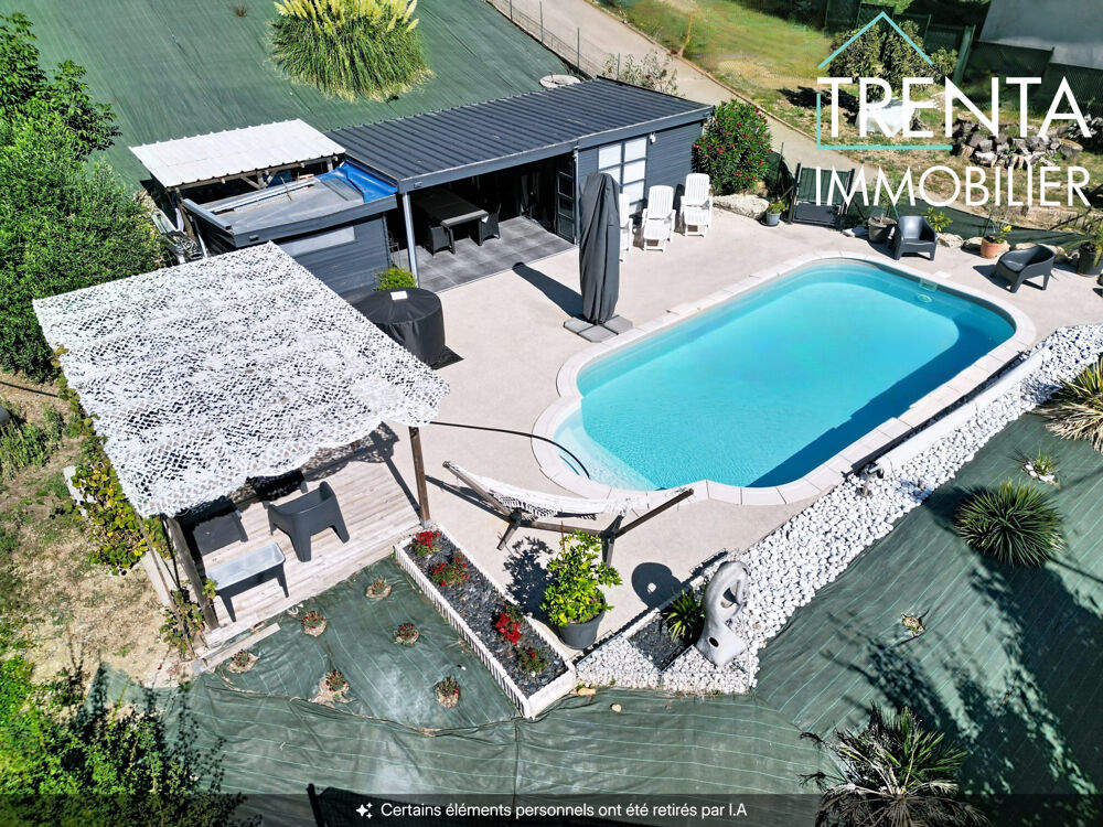 Maison avec piscine et vue campagne à 5 min de La Tour-du-Pin