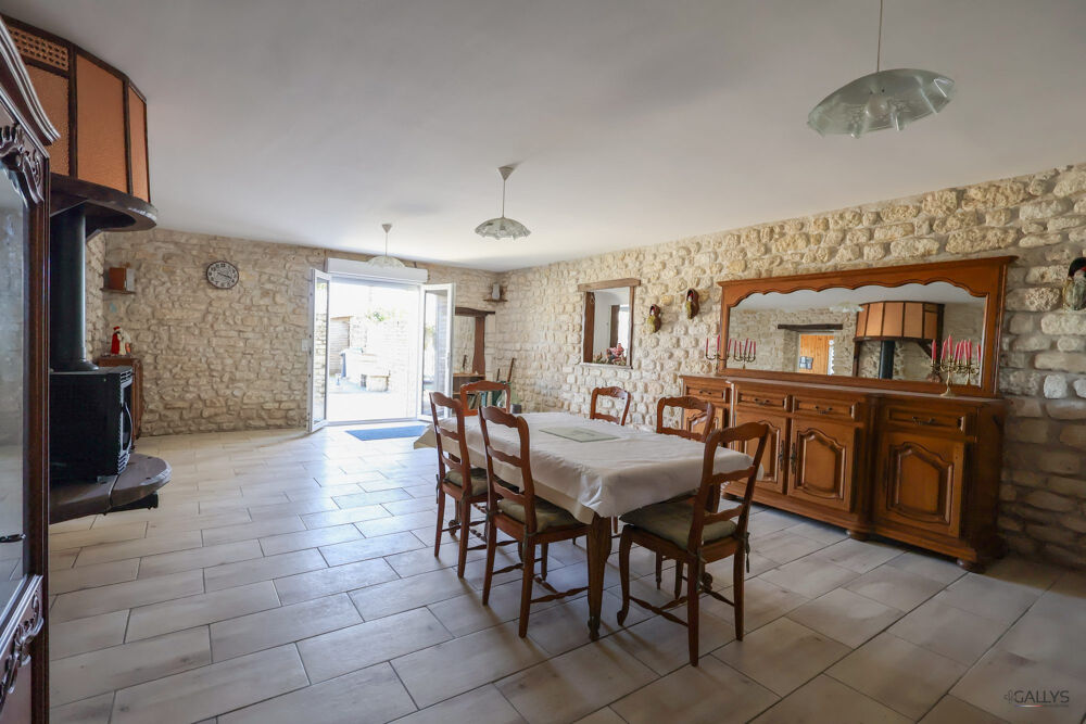 Vente Maison Maison charentaise rénovée de 152 m² située à Chaillevette Chaillevette