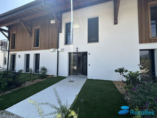  Appartement à louer 4 pièces 118 m²