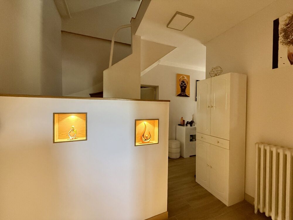 Fleury-les-Aubrais  Maison familiale de 156 m², 4 chambres,