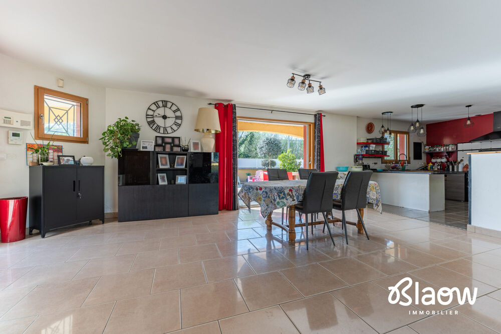 Vente Maison Maison plain pied avec sous-sol à vendre à Décines, sur 765 m Décines-charpieu