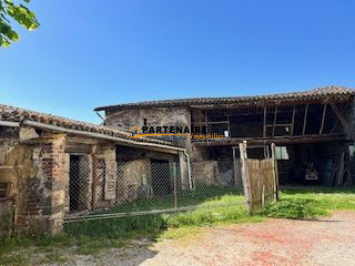  Terrain à vendre 736 m²