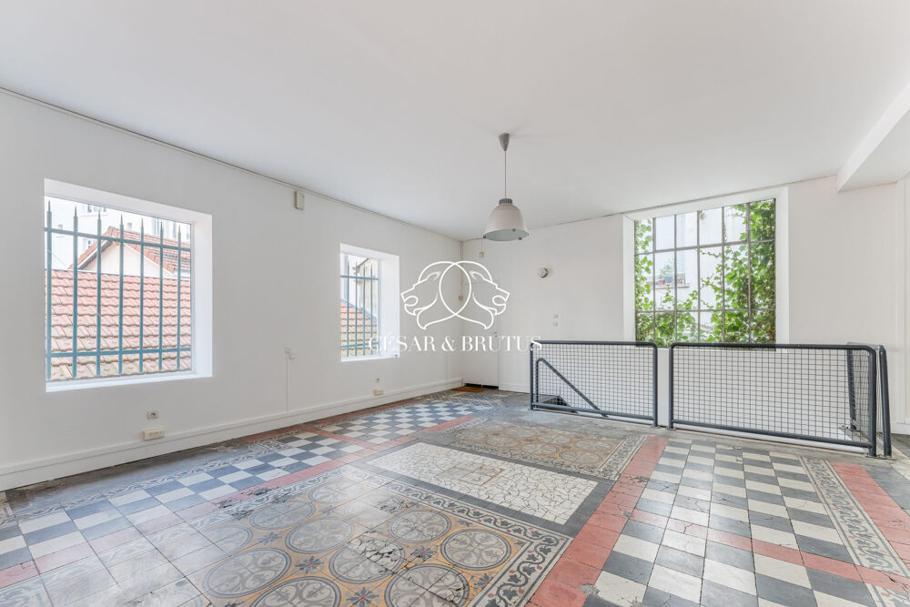 Lyon 7(La Madeleine) : Loft atypique de 244 m²