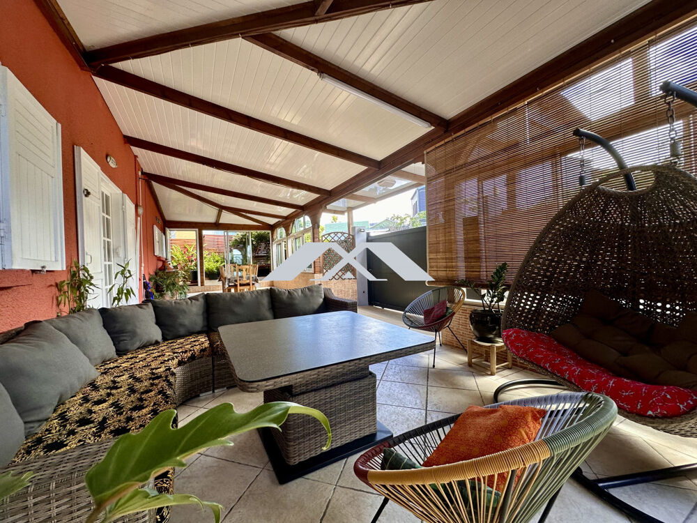 Villa de charme aux inspirations orientales et créoles  Vue