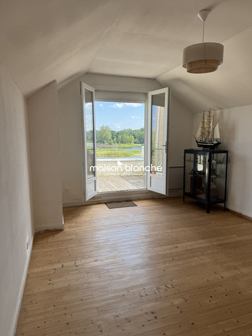 MAISON avec MAGNIFIQUE VUE LOIRE