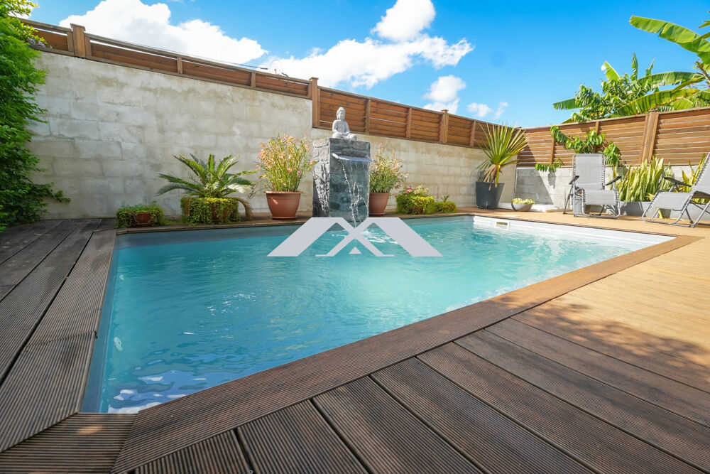 Maison comtemporaine avec piscine