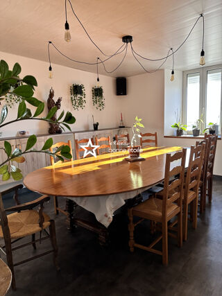  Maison  vendre 10 pices 230 m