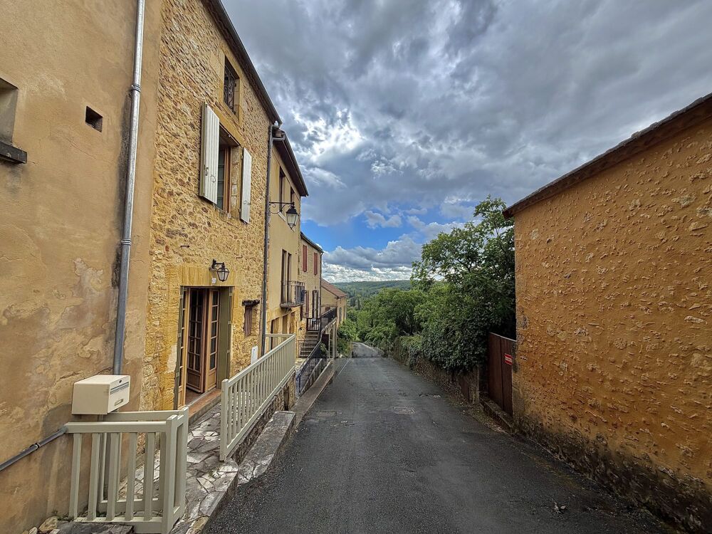 Élégante demeure en pierre dans le Périgord Noir