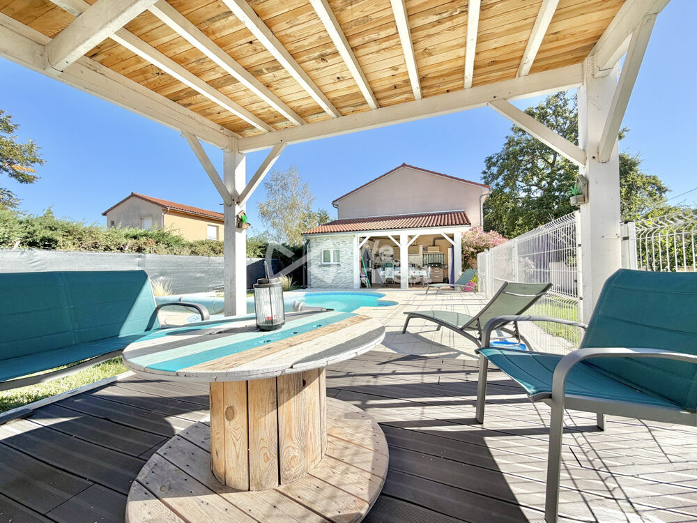 Villa de 183 m² avec 4 chambres, un bureau, veranda, piscine, j